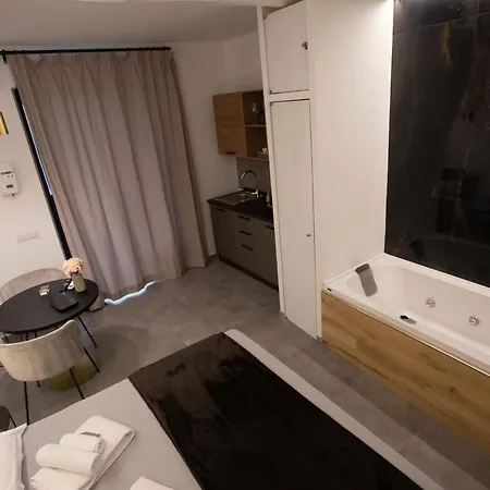 Luxury Sant Isidoro 住宿加早餐酒店