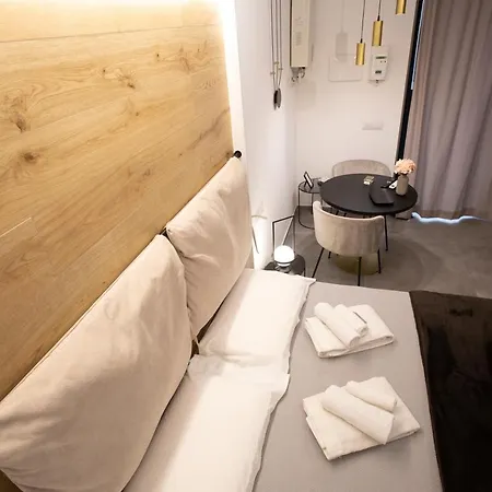 Luxury Sant Isidoro 住宿加早餐酒店 *